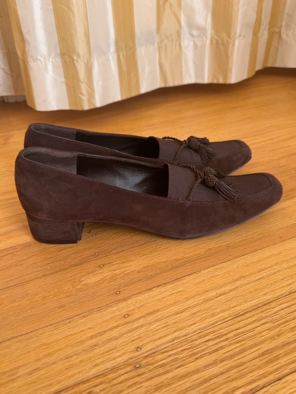 Vintage Salvatore Ferragamo Suede Tassel Loafer Heels Dark Brown Size 7.5-8 - Picture 3 of 9